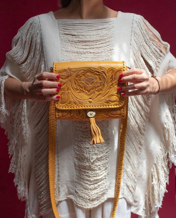 Tooled leather bag, Hand Tooled Bag, Mexican Leather Bag, Mini Leather Bag, Yellow Crossbody Bag, Everyday Leather Bag, Small Leather bag