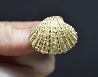 Large 14K Gold Scalloped Sea Shell Slide Pendant Charm 7.2 grams For Necklace