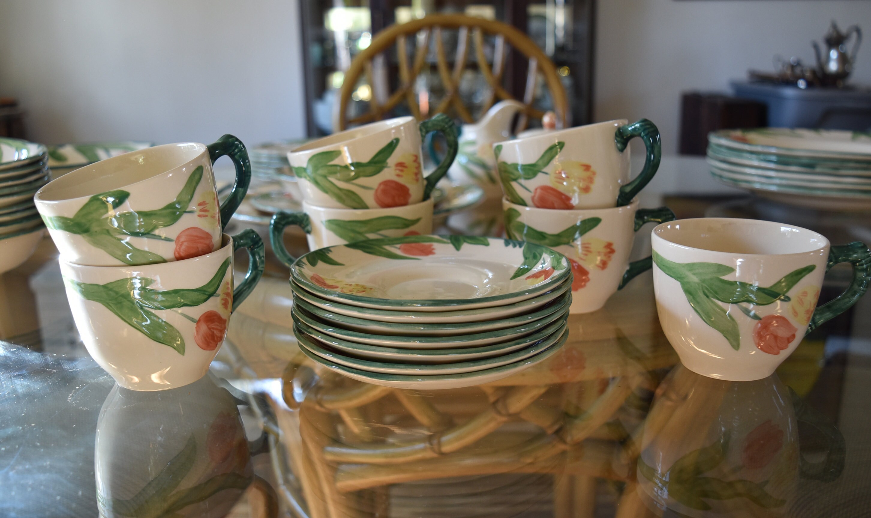 7 Vtg Franciscan TULIP Dinnerware Tea Cups and Saucer Sets Spring Flowers
