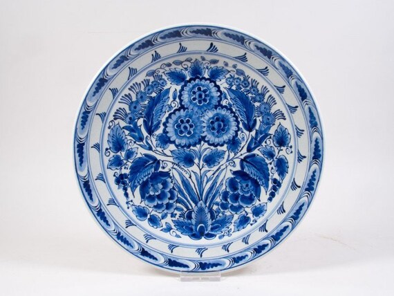 Delft blue plate 1981 De Porceleyne Fles Royal Delft plate Handpainted wallplate Delft blue ware 9.8 inches