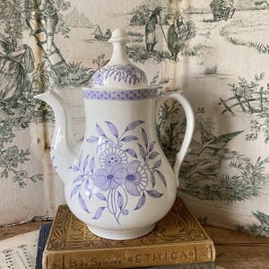 Coffeepot or Teapot - Societe Ceramique - Decor Saigon, 1885 - 1910 image 1