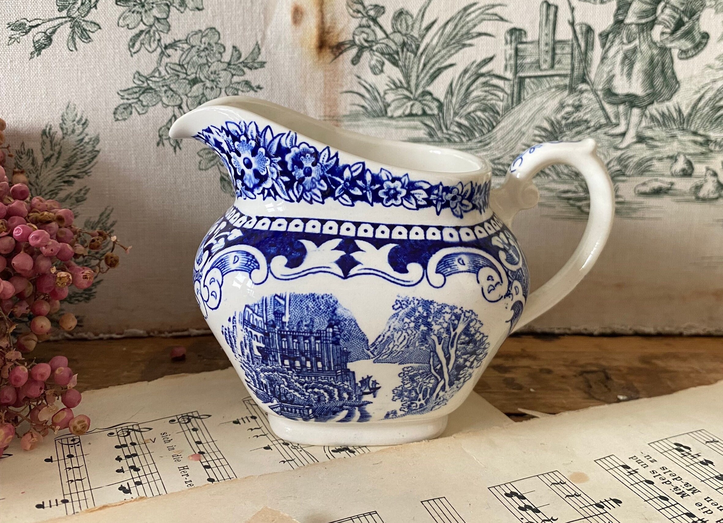 Creamer - Royal Sphinx, Petrus Regout - Cambridge Old England