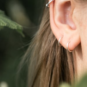 SILVER HUGGIE HOOPS // Recycled Silver Huggie Hoops, Tiny Sleeper Threaders, Set of Silver Hoops, Eco Friendly Gift Ideas, Eco Earrings