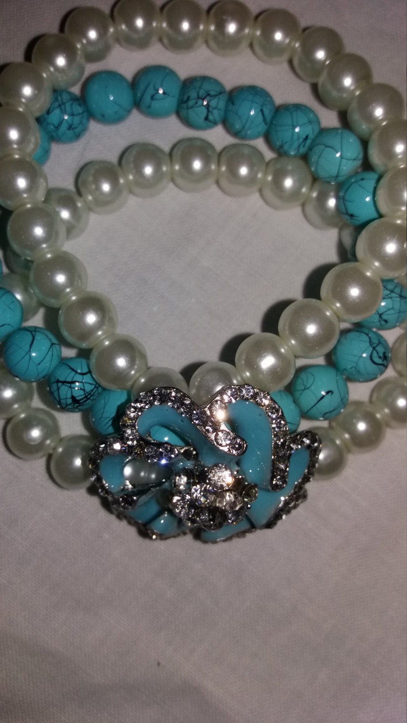 Truely stunning vintage beadpearl enamel bracelet