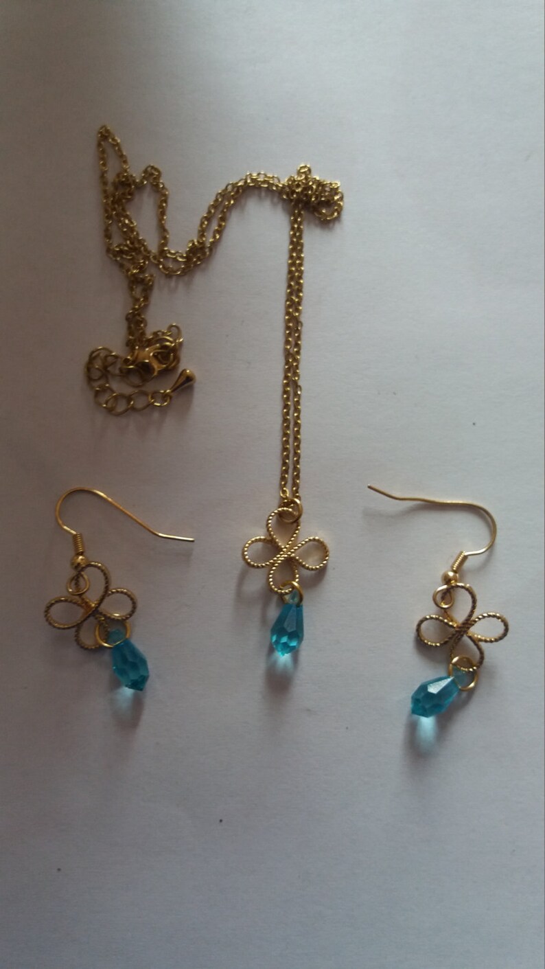 Vintage Aquaremarin necklace and earring set