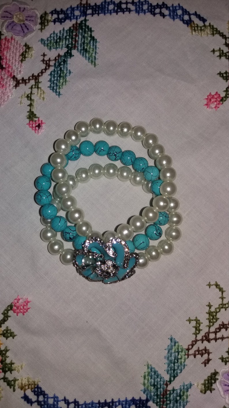 Truely stunning vintage beadpearl enamel bracelet