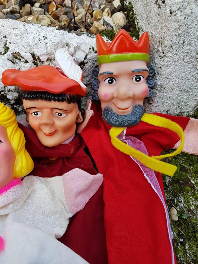 Set of 4 vintage hand puppets for punch and Judy shows or early learning in good vintage condition