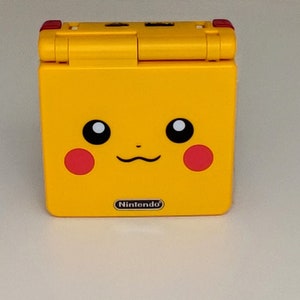 Gameboy Advance SP Backlight IPS  - Pikachu - USB C audio and charging