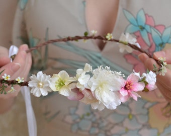 Fragile Myrea - Blumenkranz, Hochzeit, Brautkranz, Elfenkrone, handgefertigt | Miss Cherry Blossom