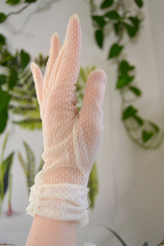 Original 60s Vintage pair of long white gloves, W… - image 3
