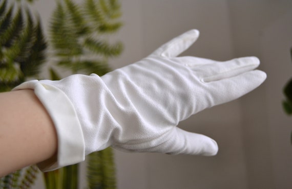 Original 60s Vintage pair of white gloves, Weddin… - image 4