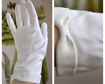 Original 60s Vintage pair of white gloves, Wedding, bridal gloves, Cottagecore, Retro, Rockabilly, mod