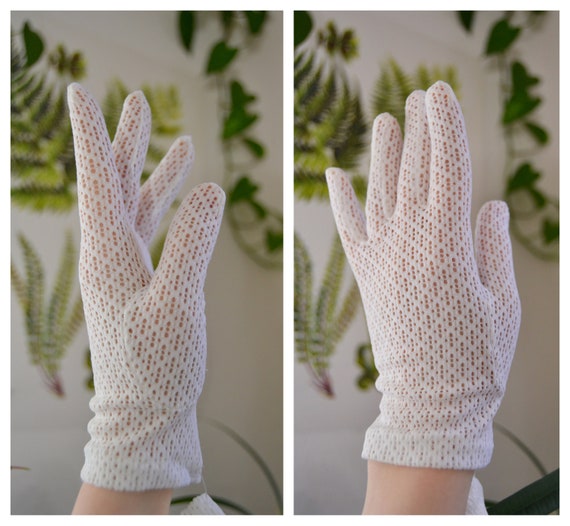 Original 60s Vintage pair of white gloves, Weddin… - image 1