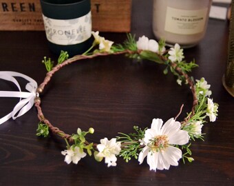 Nymphea - Blumenkranz, Elfenkrone, Hochzeit, Brautkranz, handgefertigt | Miss Cherry Blossom