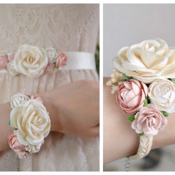 Handgelenk Corsage Blushing Roses - Armband, Hochzeit, Brautschmuck, Handgelenkcorsage, Cottagecore, Miss Cherry Blossom