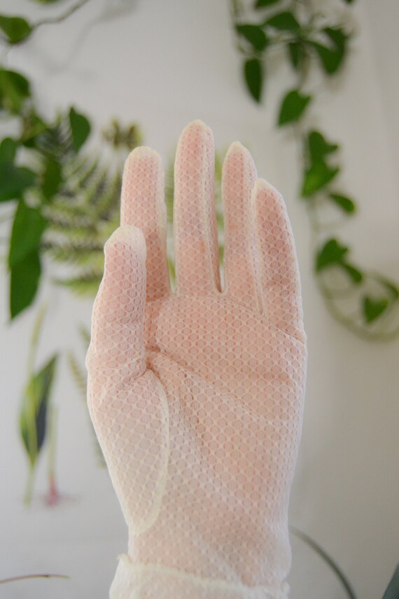Original 60s Vintage pair of long white gloves, W… - image 4