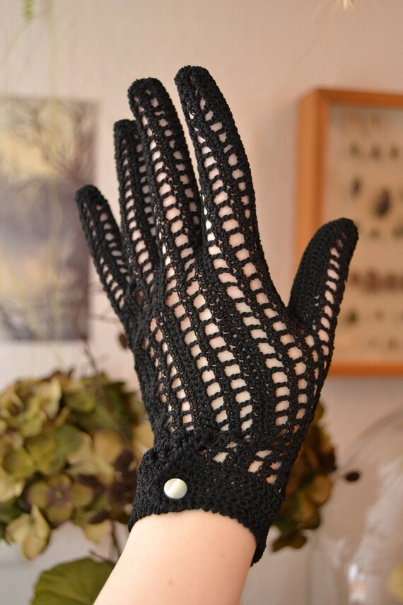 Original 60s Vintage pair of black gloves,  Steam… - image 2