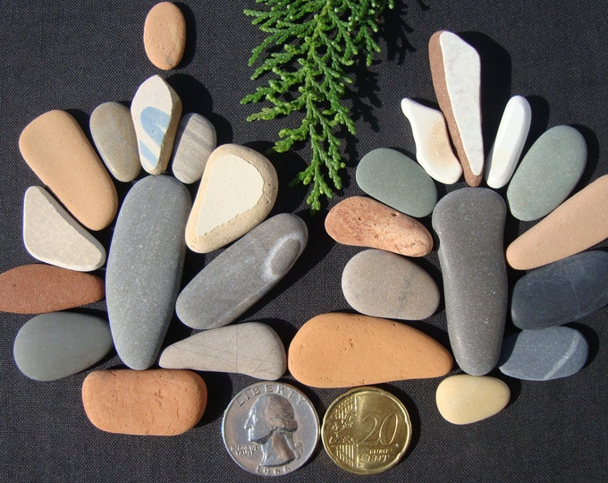 Pebble Art Supply Well Chosen Elongated Shape Oblong Sea Stones and Sea Pottery PXP19 26 Mixed Lot