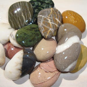Large Decorative Sea Pebbles (16) - Craft Sea Stones - Craft Supplies - Italian Sea Stones - Natural - Colorful - Nice Shaped - CP67