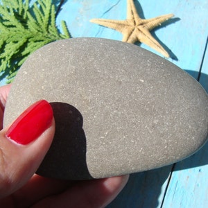 Large Sea Pebble for Painting - XL - Mandala Stone - Italian Beach Stone - Art Supply - Steine zum Malen - P4P35