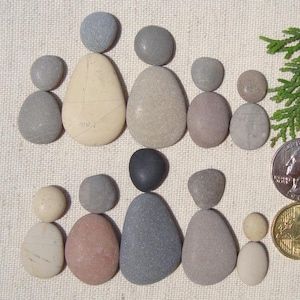 Pebble People - DIY Pebble Art Picture - Pebble Art Supplies - Natural Sea Stones - 10 Piccole Figure Umane - P58