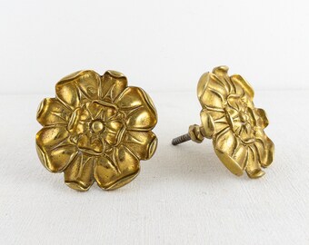 Pair of Vintage Brass Floral Rosette Curtain Tieback from Virginia Metalcrafters, Solid Brass Drapery Hold, Gold Flower Wall Hooks