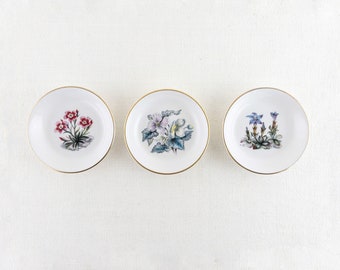 Vintage Royal Worcester Pin Dishes, Set of 3, Small Gold Rimmed and Floral Ring and Trinket Dishes, Made in England, Fine Bone China