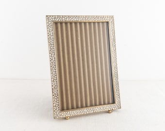 Vintage 5 x 7 White and Gold Tone Metal Picture Frame, Tabletop Photo Frame or Wall Mounted Frame, Easel Back Frame