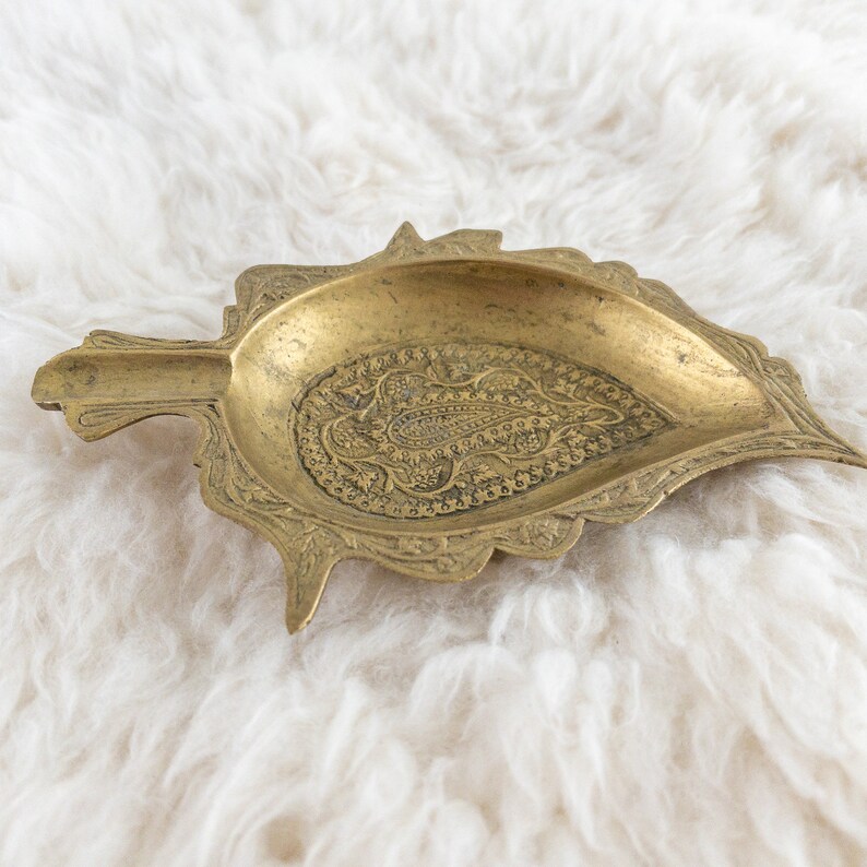 Ornate vintage Brass Leaf Ashtray Dish image 2