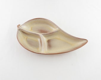 Frankoma Pottery #83 Divided Leaf Dish, Vintage Leaf Shaped Ceramic Tray with 3 Compartments