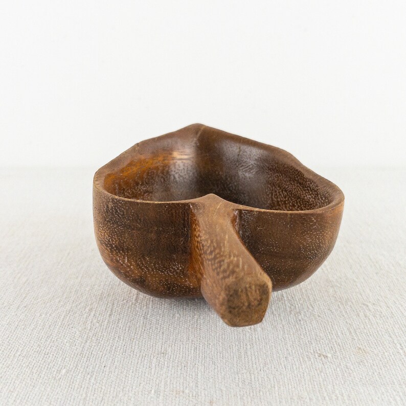 Small Leaf Shaped Wood Bowl, Hawaiian Monkey Pod Wood, Wood Ring Dish image 4