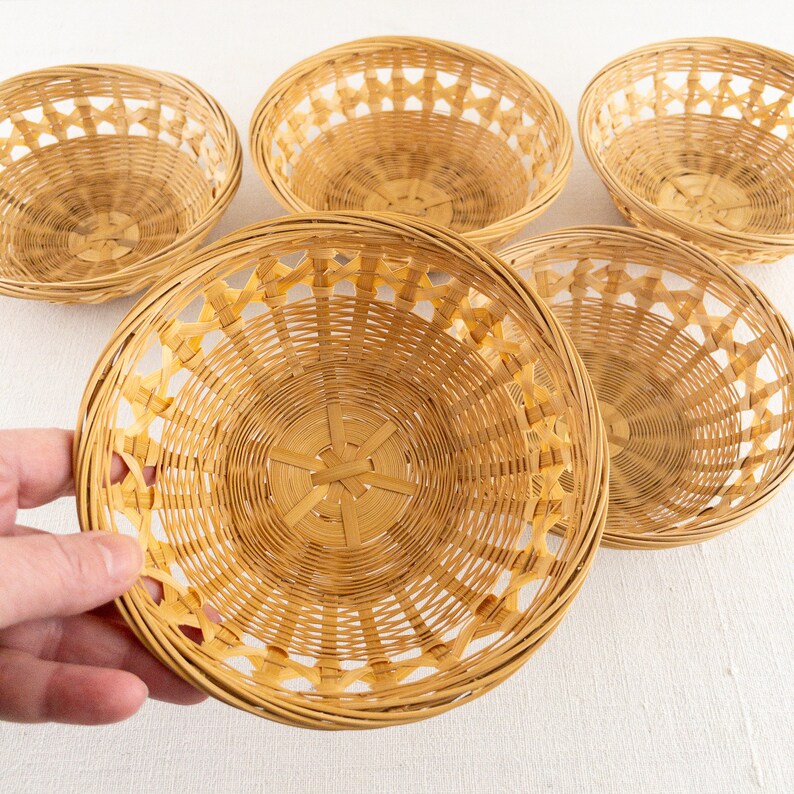 Vintage Set of 5 Small Wicker Baskets Wicker Bowl Holders Etsy