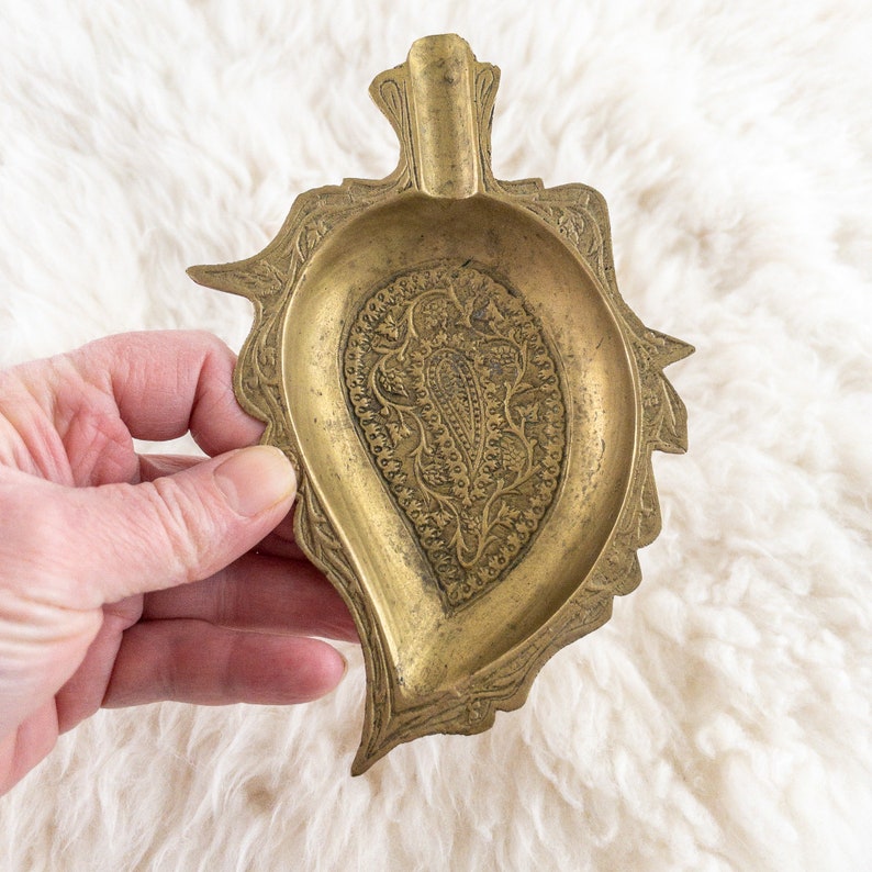 Ornate vintage Brass Leaf Ashtray Dish image 1