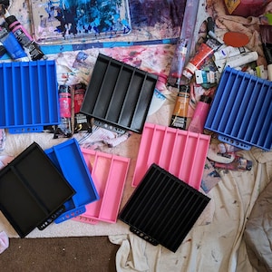 Grooved Paint Pour Tool / Poured Paint Palette Trays / Split Dustpan / Tools for Acrylic Artists