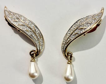 Vintage Jacqueline Kennedy Simulated "Diamond" & "Pearl" Earclips, Carolee
