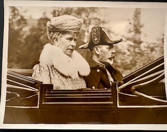 Original 1905 Keystone Press Photo King George V Queen Mary Order of the Bath Westminster Abbey Royalty