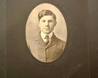 Antique Edwardian Gentleman Portrait Photograph c. 1905–1915 Oval Photo Black Mount