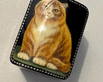 Vintage Russian Miniature Lacquer Box Hand Painted Cat Signed Papier Mâché