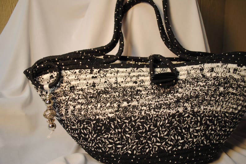 Black Coiled Rope Tote