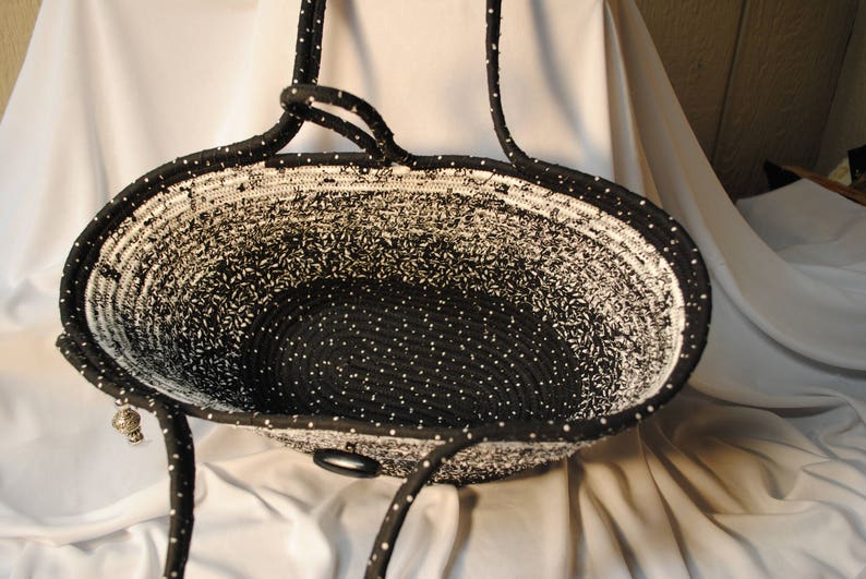 Black Coiled Rope Tote