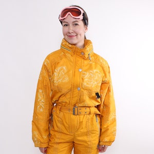 90s abstraktes Muster Skianzug, Vintage Schneeanzug in gelb, Retro Winter Overall, Größe M