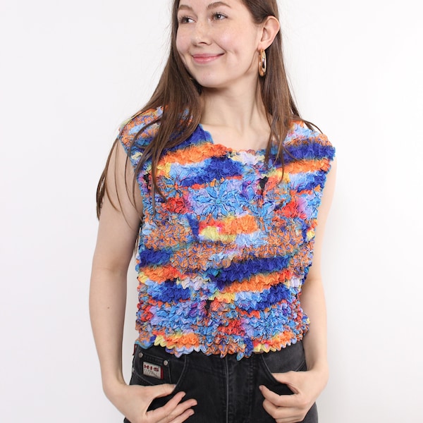 y2k popcorn textured top, vintage 2000s multicolor flowers print bubble crop top, Size M