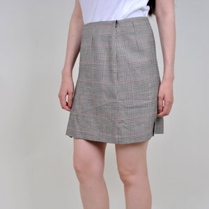 Vintage 90s Plaid Mini Skirt: High Waisted Gray Pleated Skirt, Size S