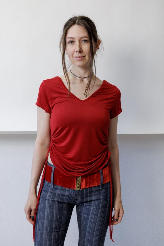 Y2K Red Ruched Side Tie Top V Neck Stretchy Fitted Going Out Tee M