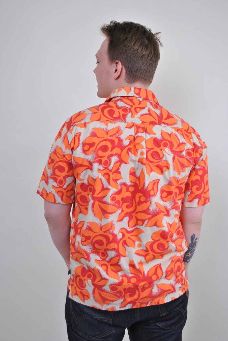 Size L Vintage orange hawaii shirt retro floral button down
