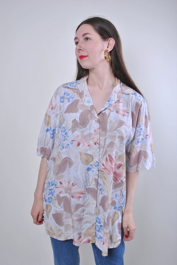 Women vintage holiday beige blouse with floral pr… - image 5