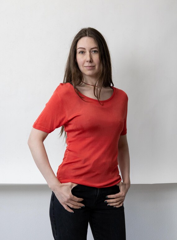 90s Coral Red Ribbed Tee Vintage Fitted Scoop Neck Stretch Top Size L