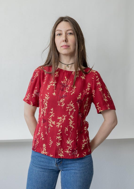 90s Red Silk Botanical Print Blouse Vintage Floral Pullover Short Sleeve Top Size M