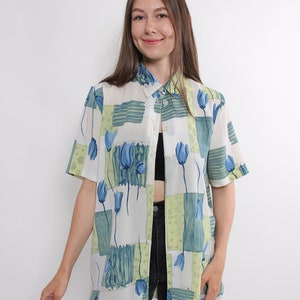 90s abstract print short sleeve blouse, vintage tulip flowers button front blouse, Size L