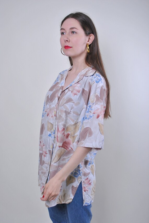 Women vintage holiday beige blouse with floral pr… - image 4